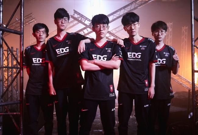 综合来看 综合来看